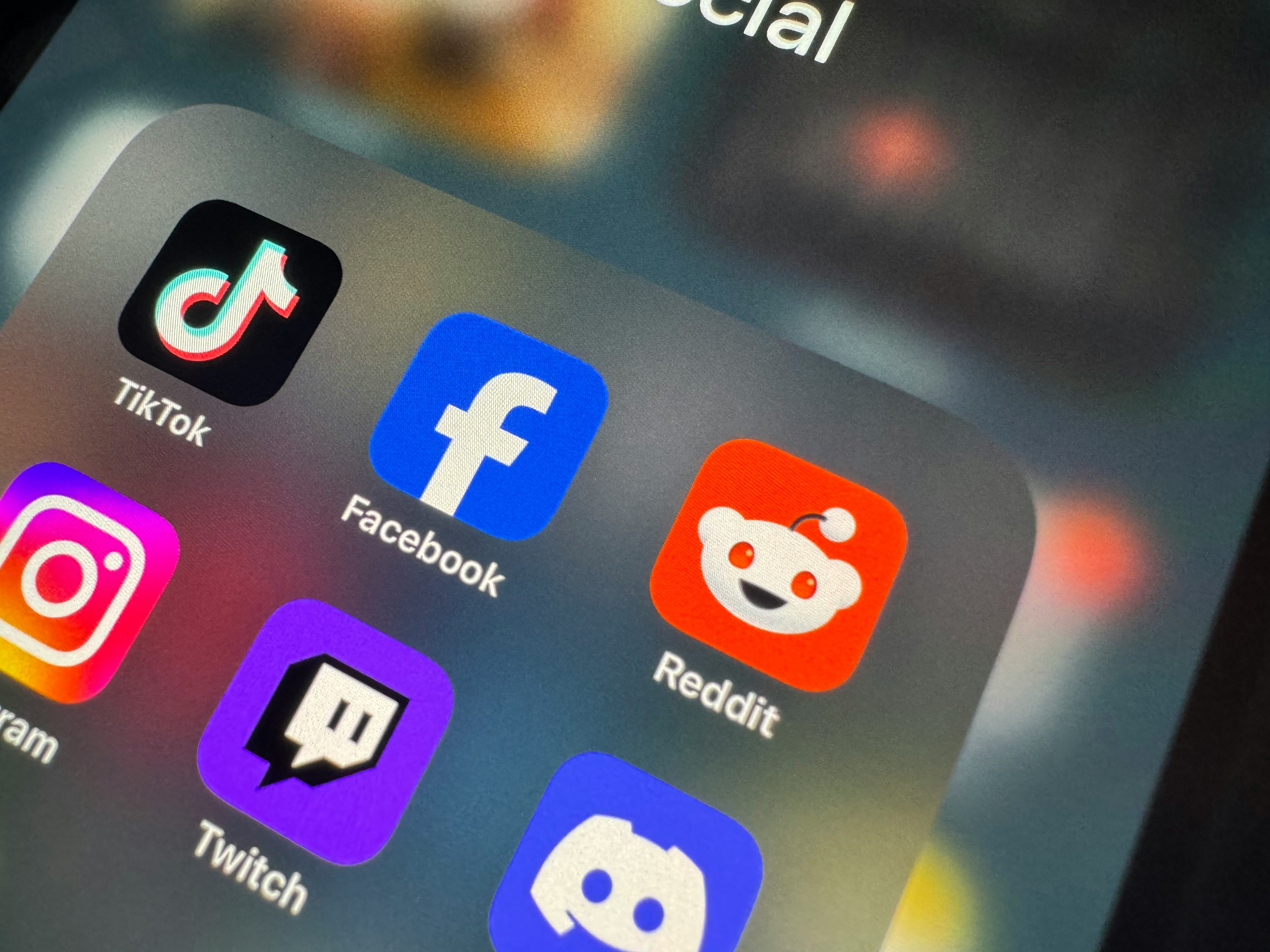 The Complete Reddit Survival Guide for 2026