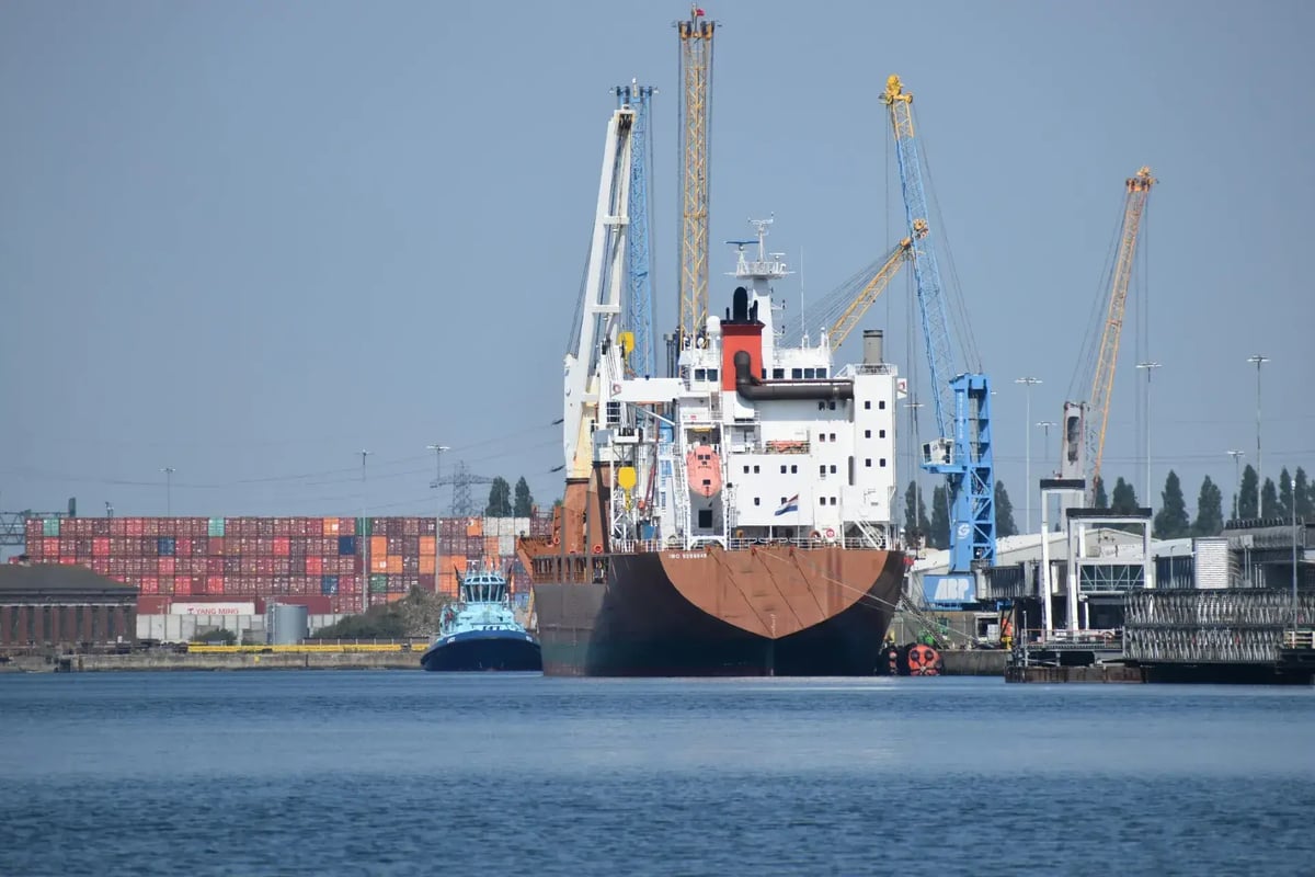 Shipyards & Marine Fabrication