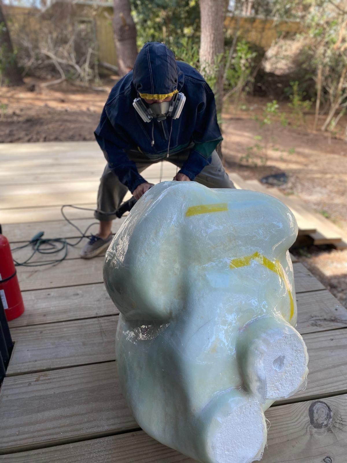 Santi eternauta lijando la fibra