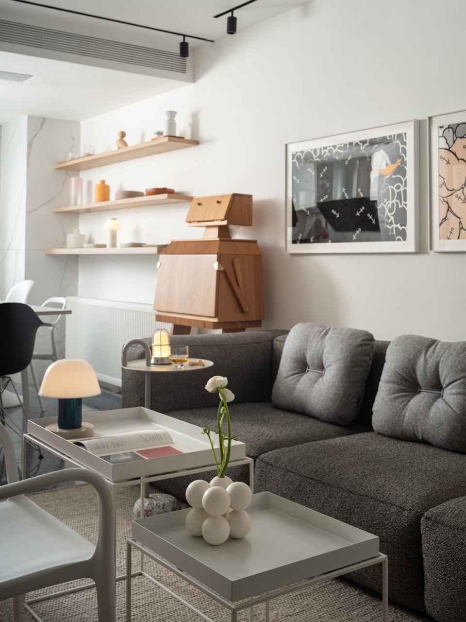 10 Timeless Living Room Furniture Pieces (And Why You Need Them)