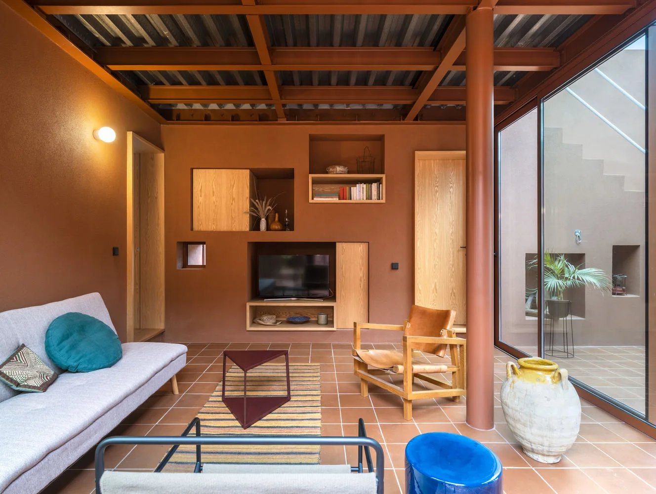 10 Storage Solutions to Keep Clutter Out of Sight and Transform Your Home