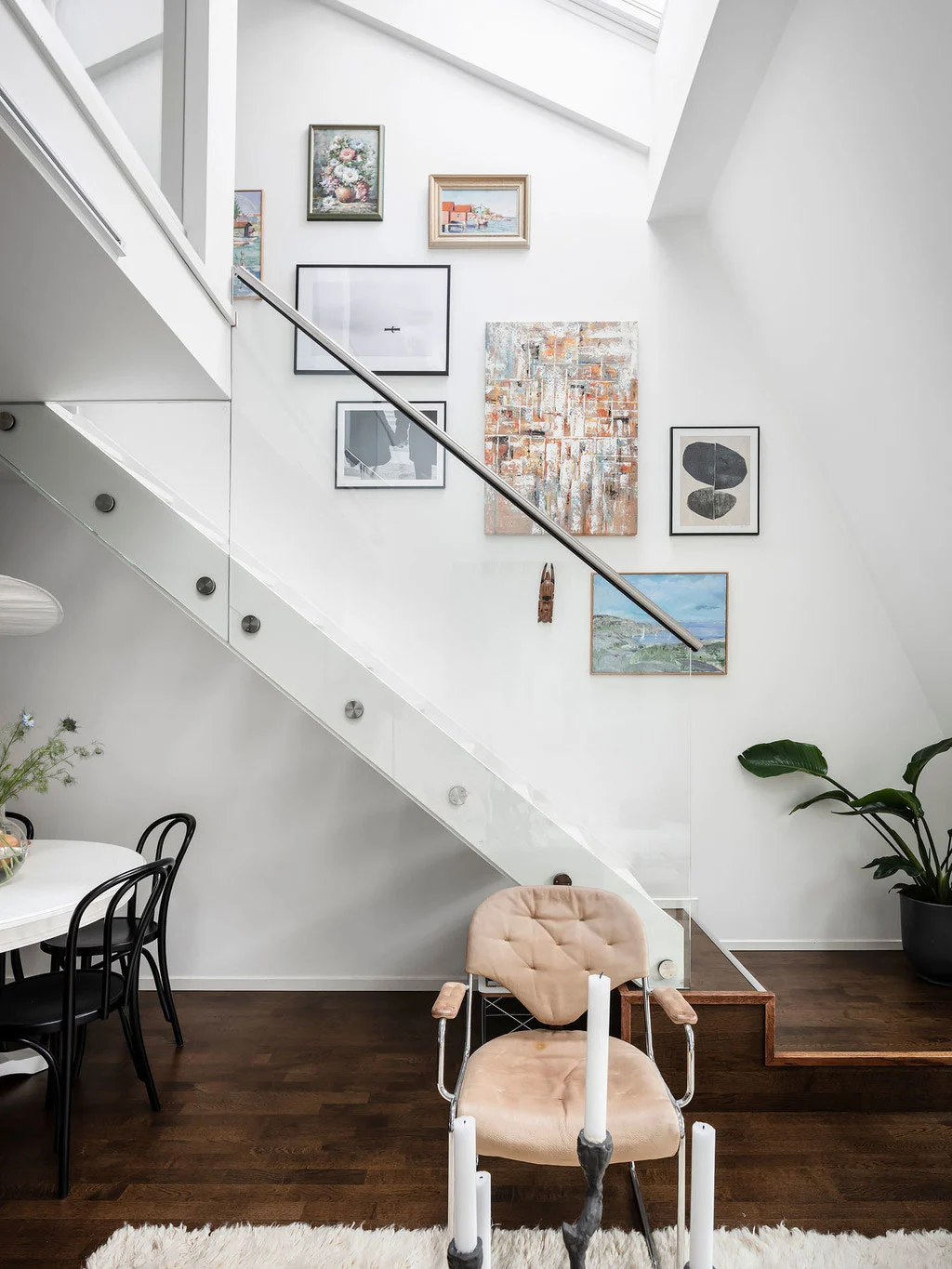 10 Creative Wall Decorating Ideas to Transform Your Living Room: A Complete Guide to Stunning Spaces