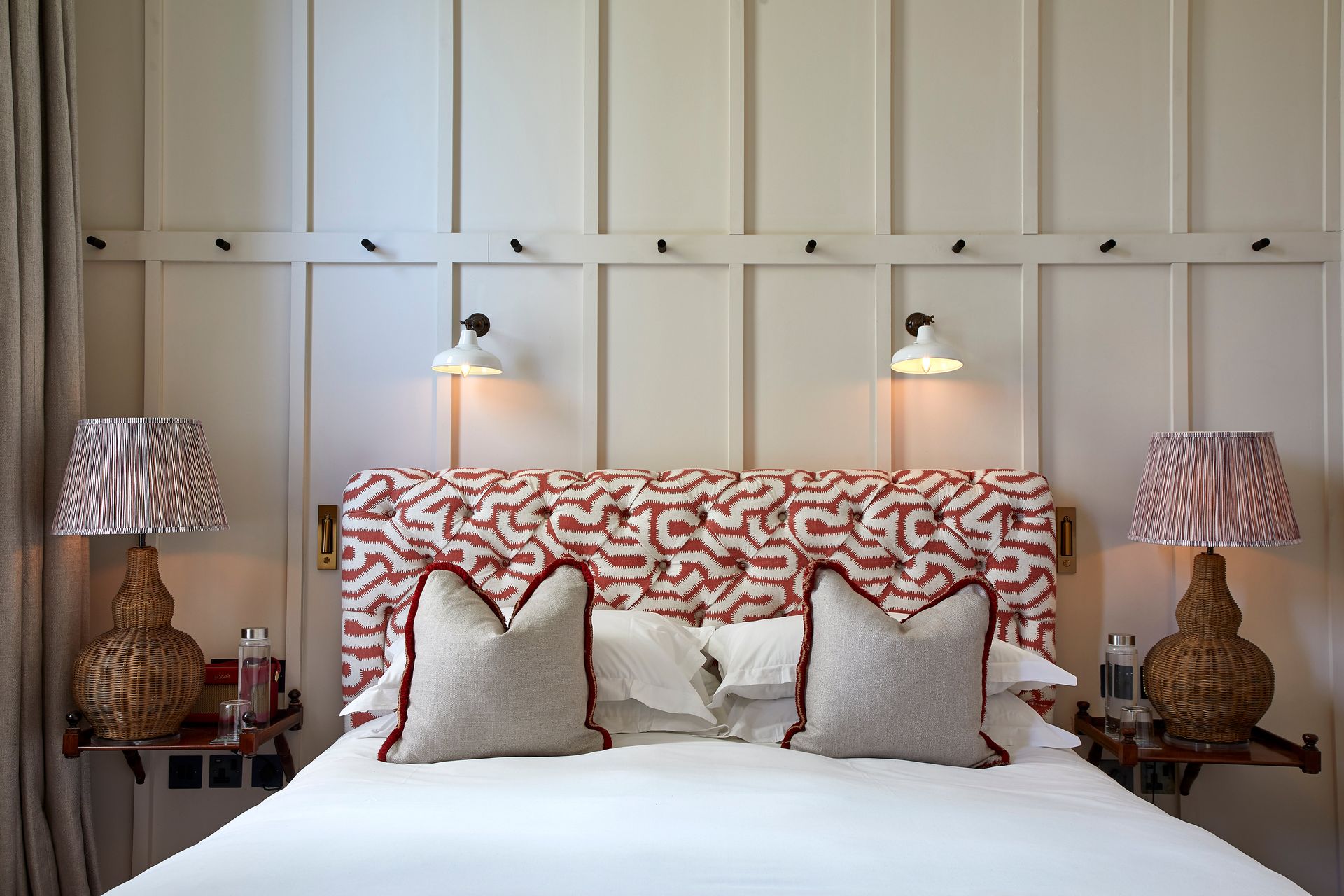 The Princess Royal bedroom red