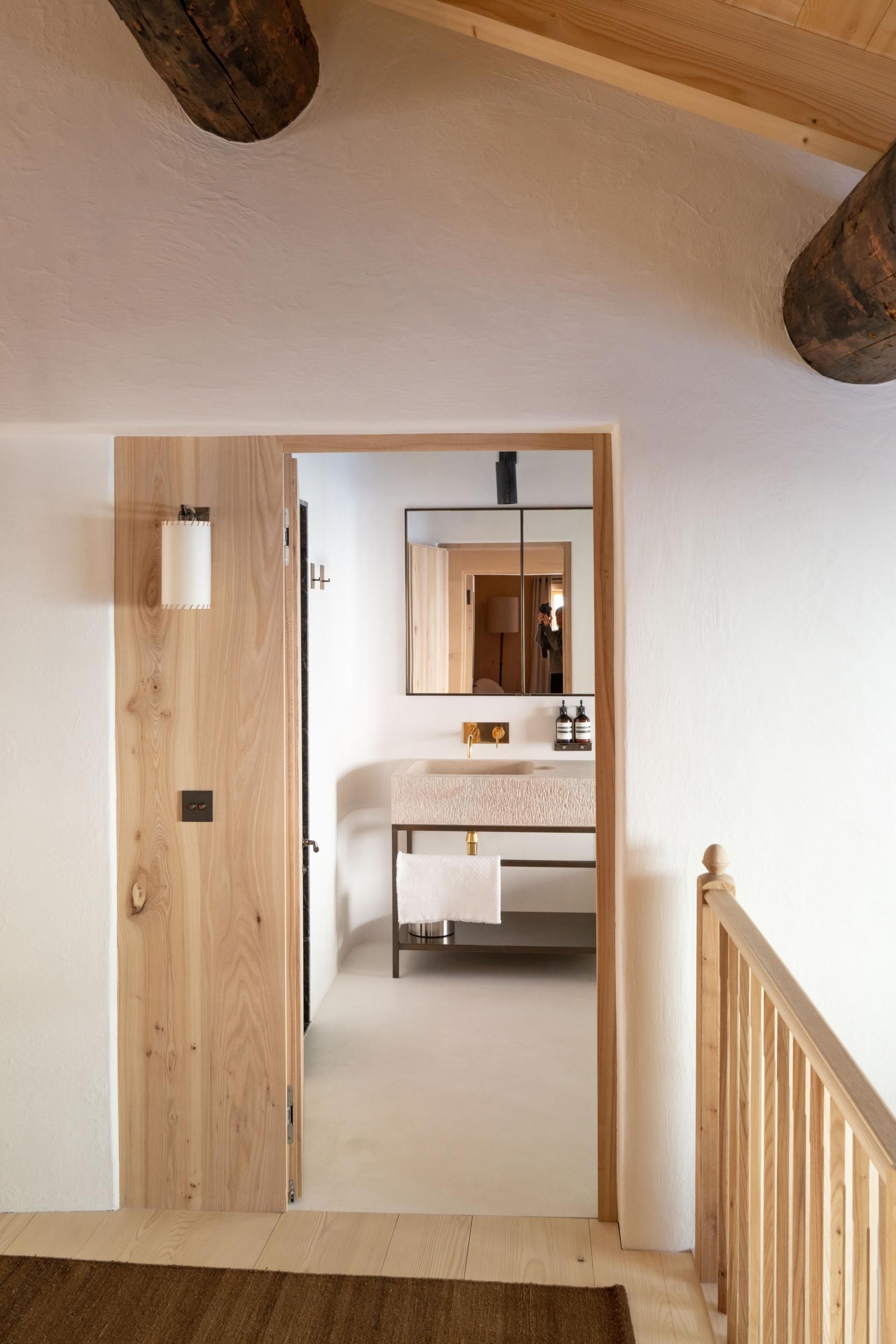 Sonnenhof_Corridor with bathroom views