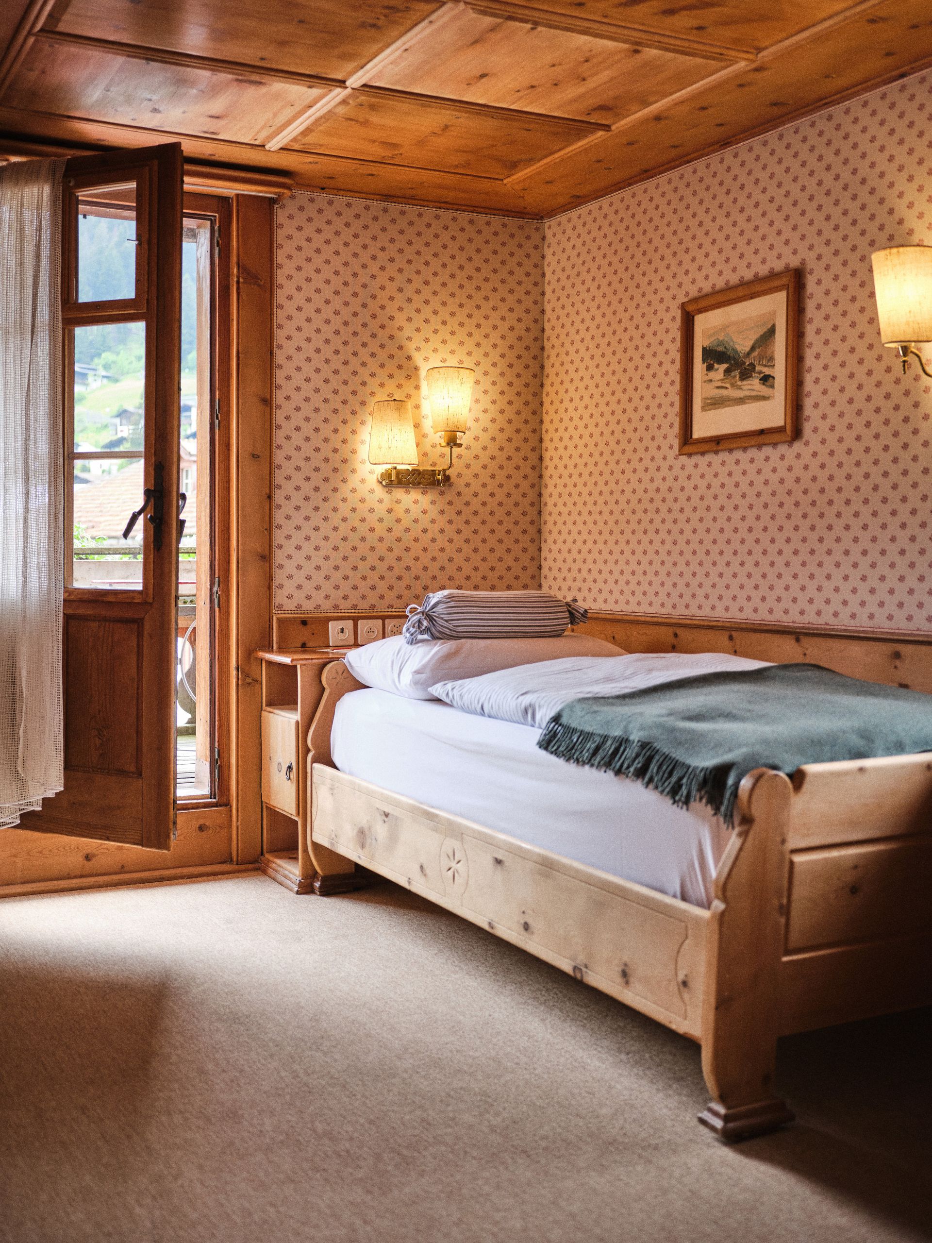 Chesa Grischuna single bed with a view