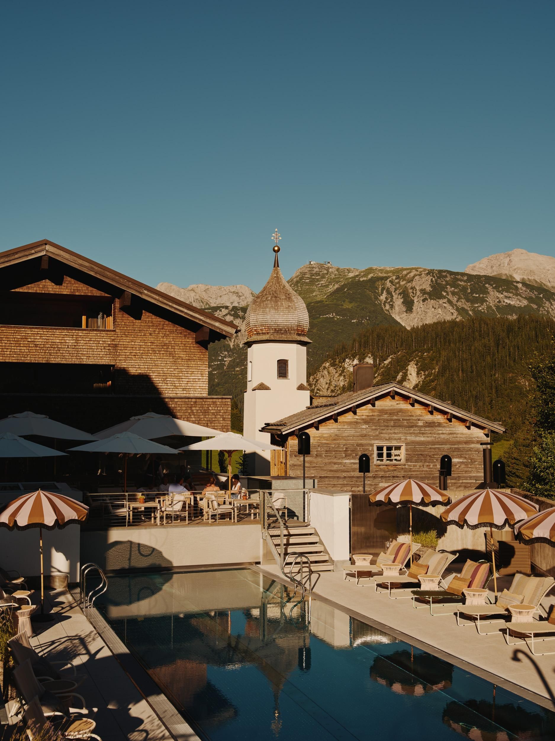 Rote wand Summer. Pool with mountain peaks 2025