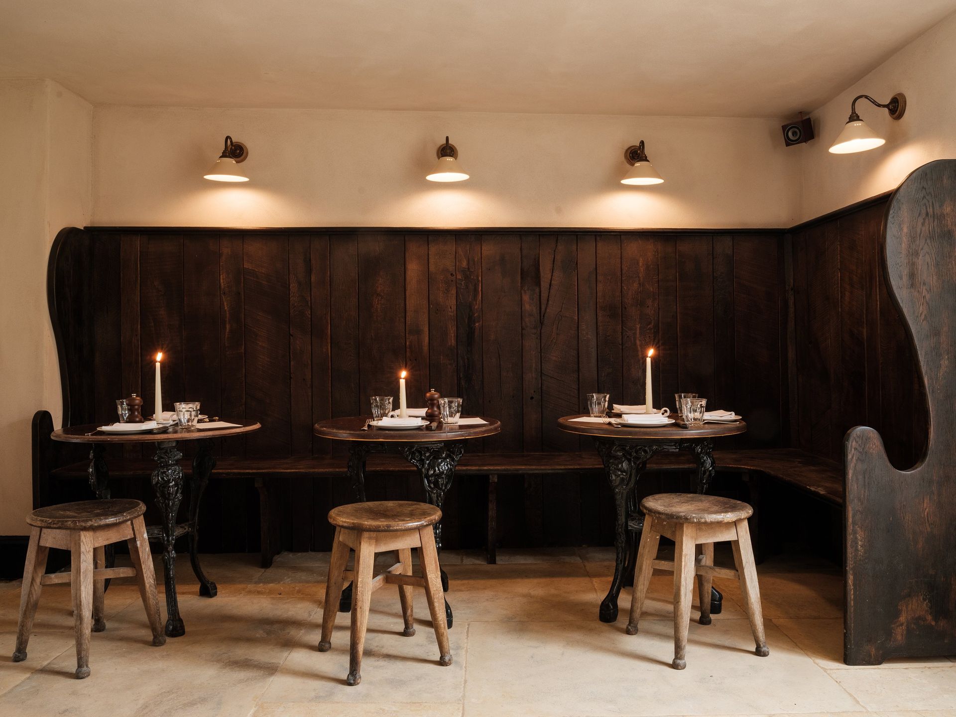 the-bull-interior-restaurant