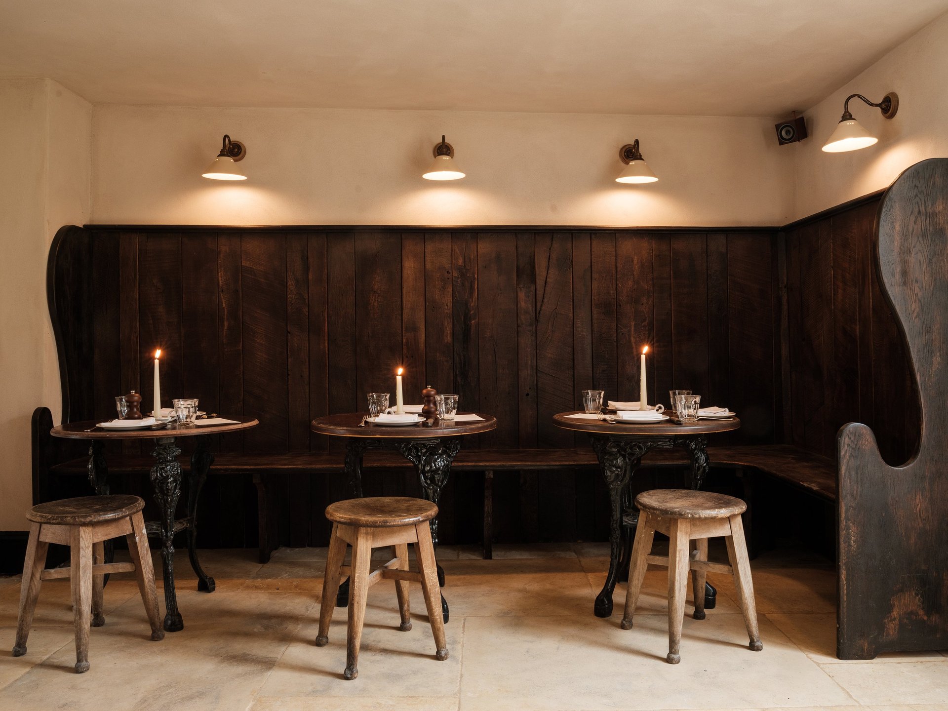 the-bull-interior-restaurant