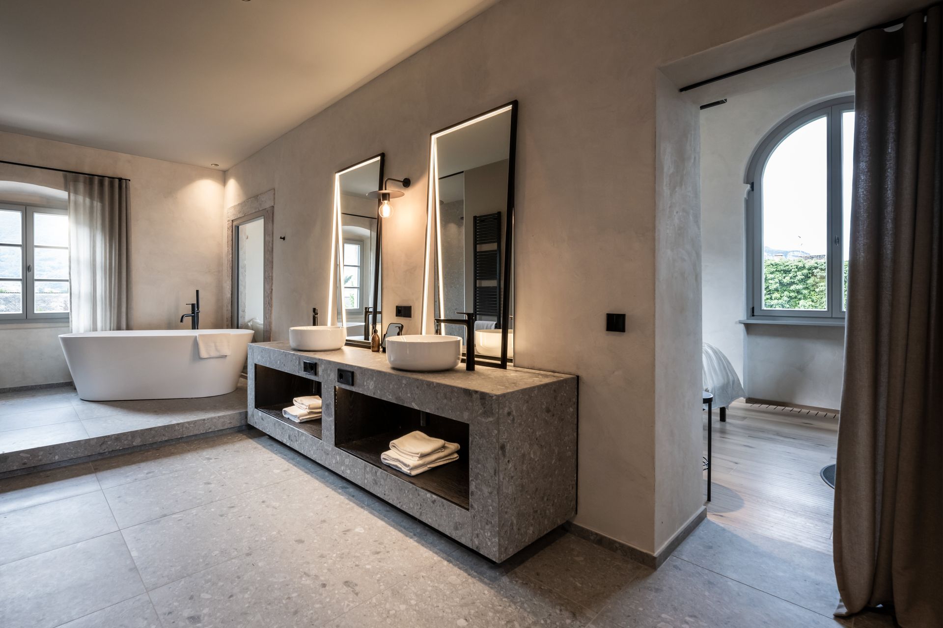 Monastero Arx Vivendi suite bathroom