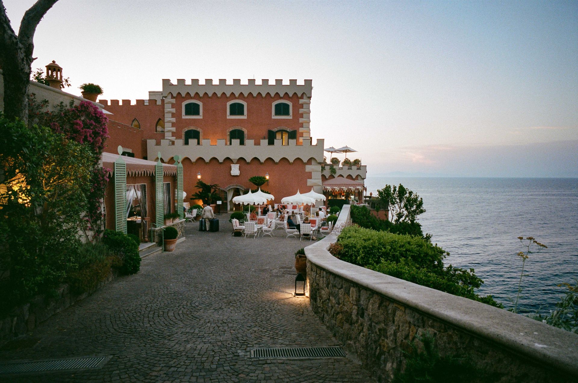 mezzatorre-hotel-and-thermal-spa-path-to-the-bar-la-torre-sea-view