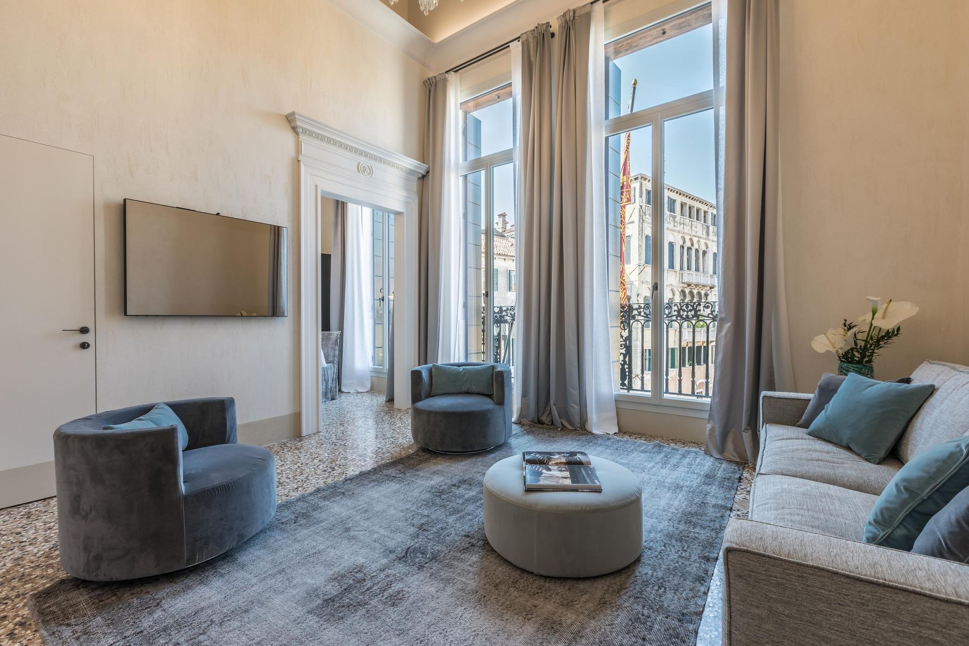 Palazzo Morosini_Apartments with velvet lounge chairs