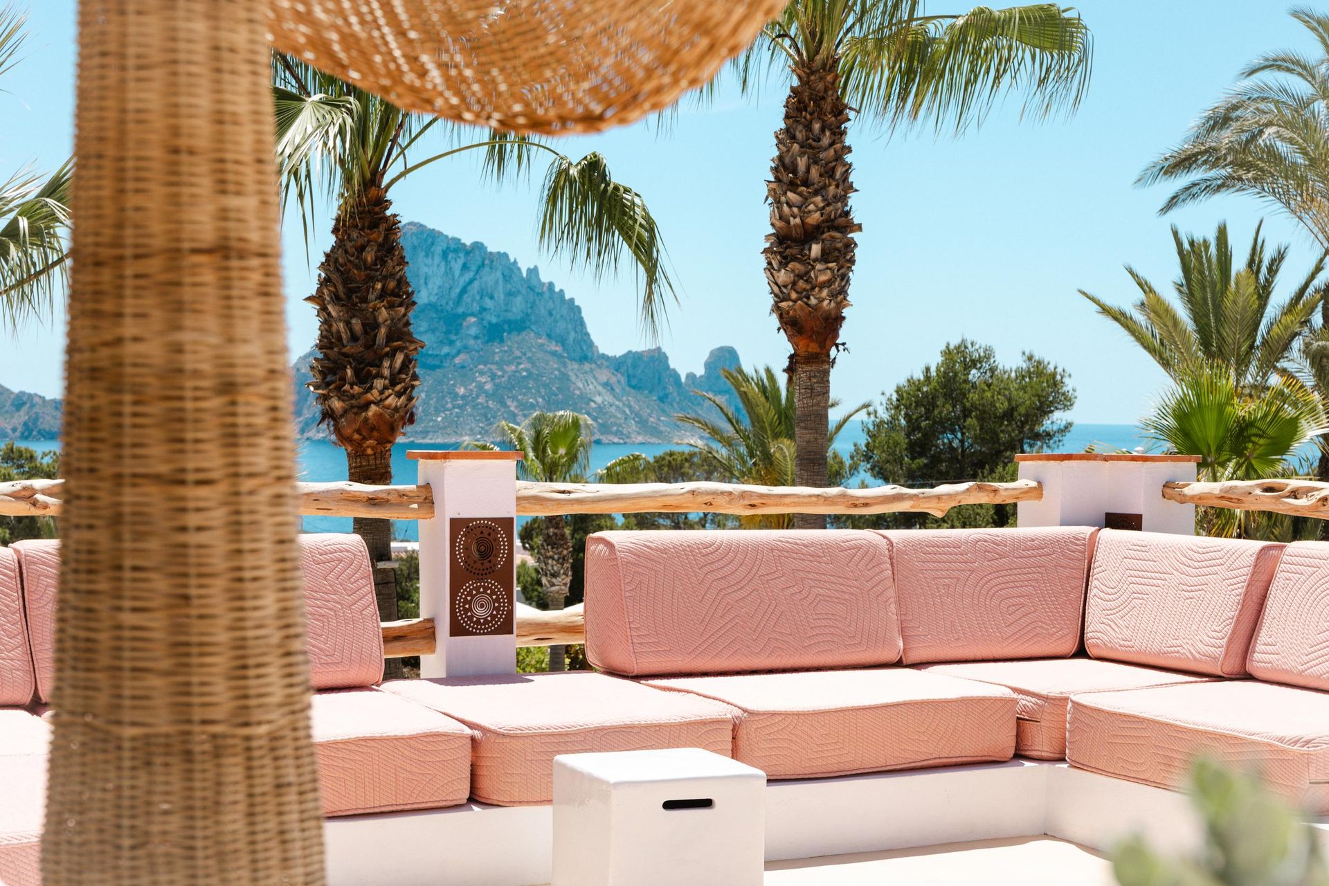 Petunia Ibiza_Outdoor Lounge