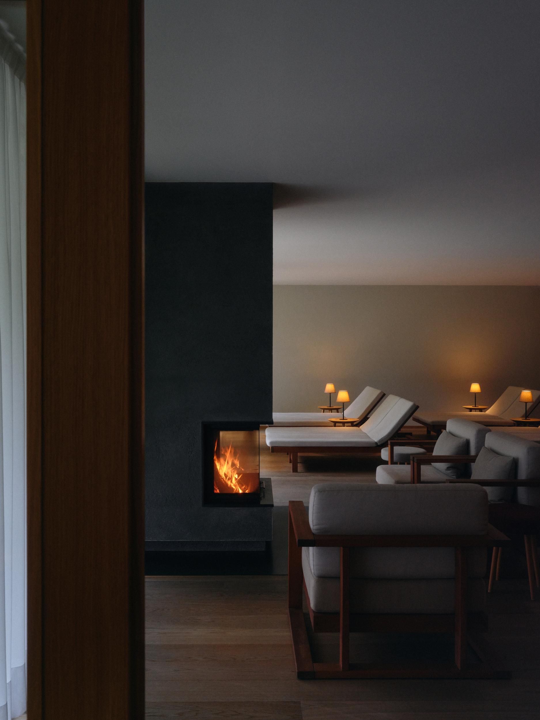 Schwarzschmied_2025. Spa with fireplace