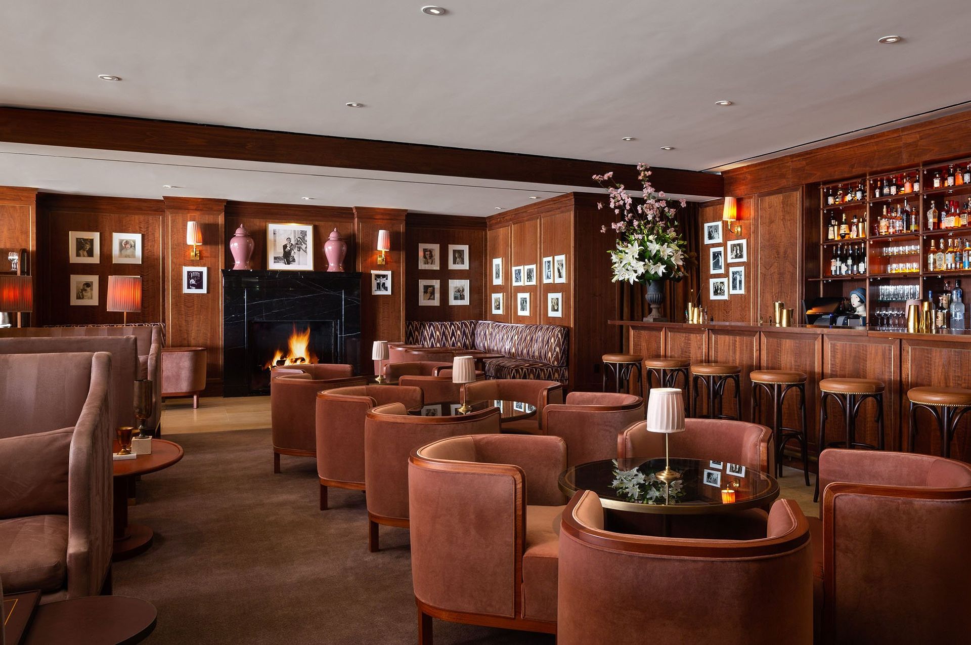 Sunset_Tower_Hotel_lobby