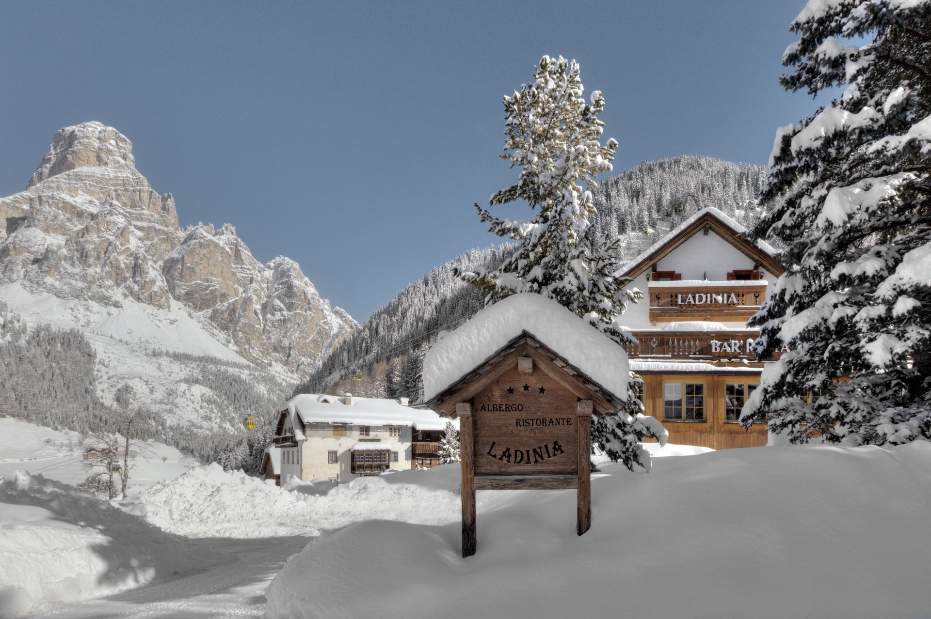 Berghotel Ladinia exterior winter