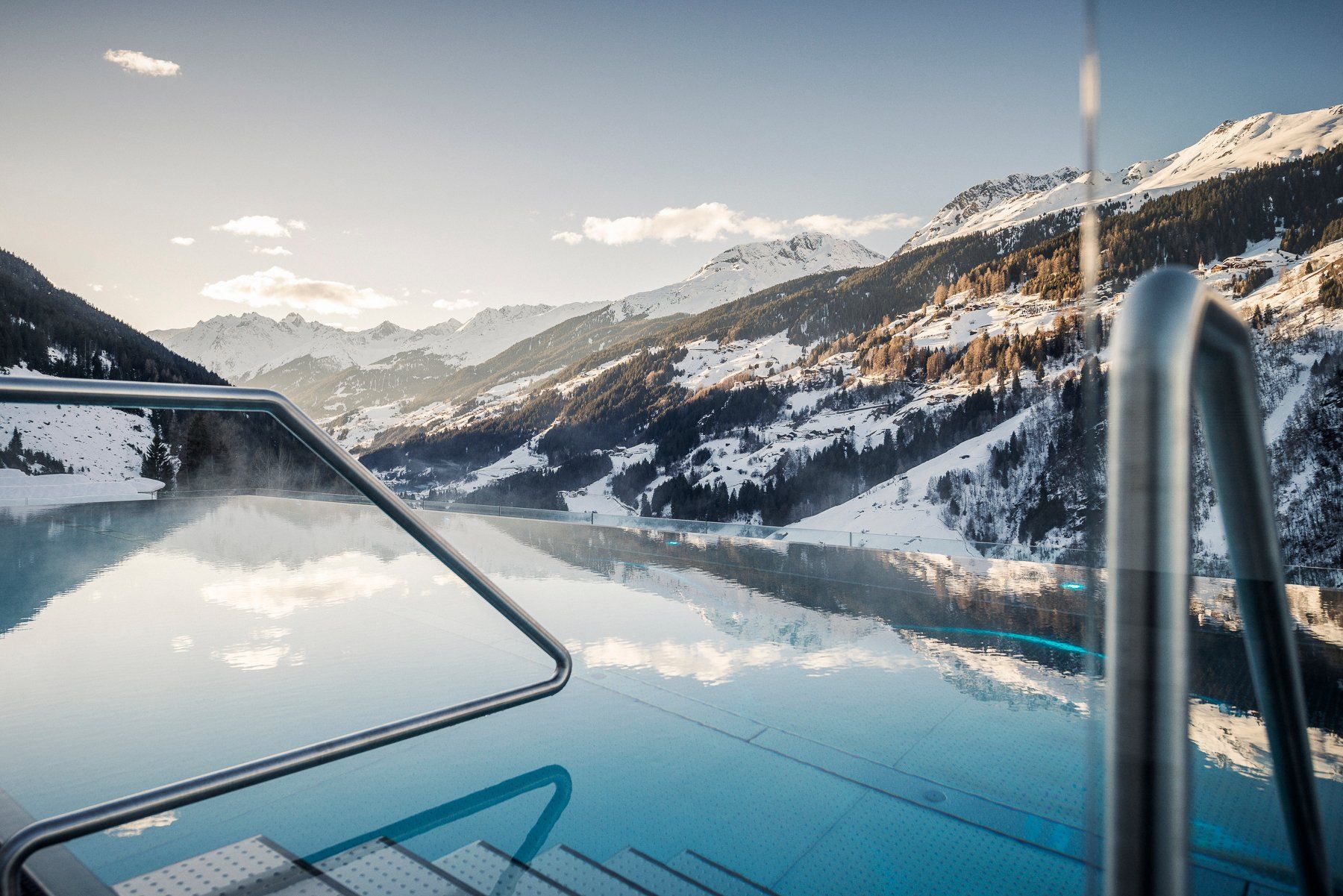 Bergwiesenglück winter swimming pool