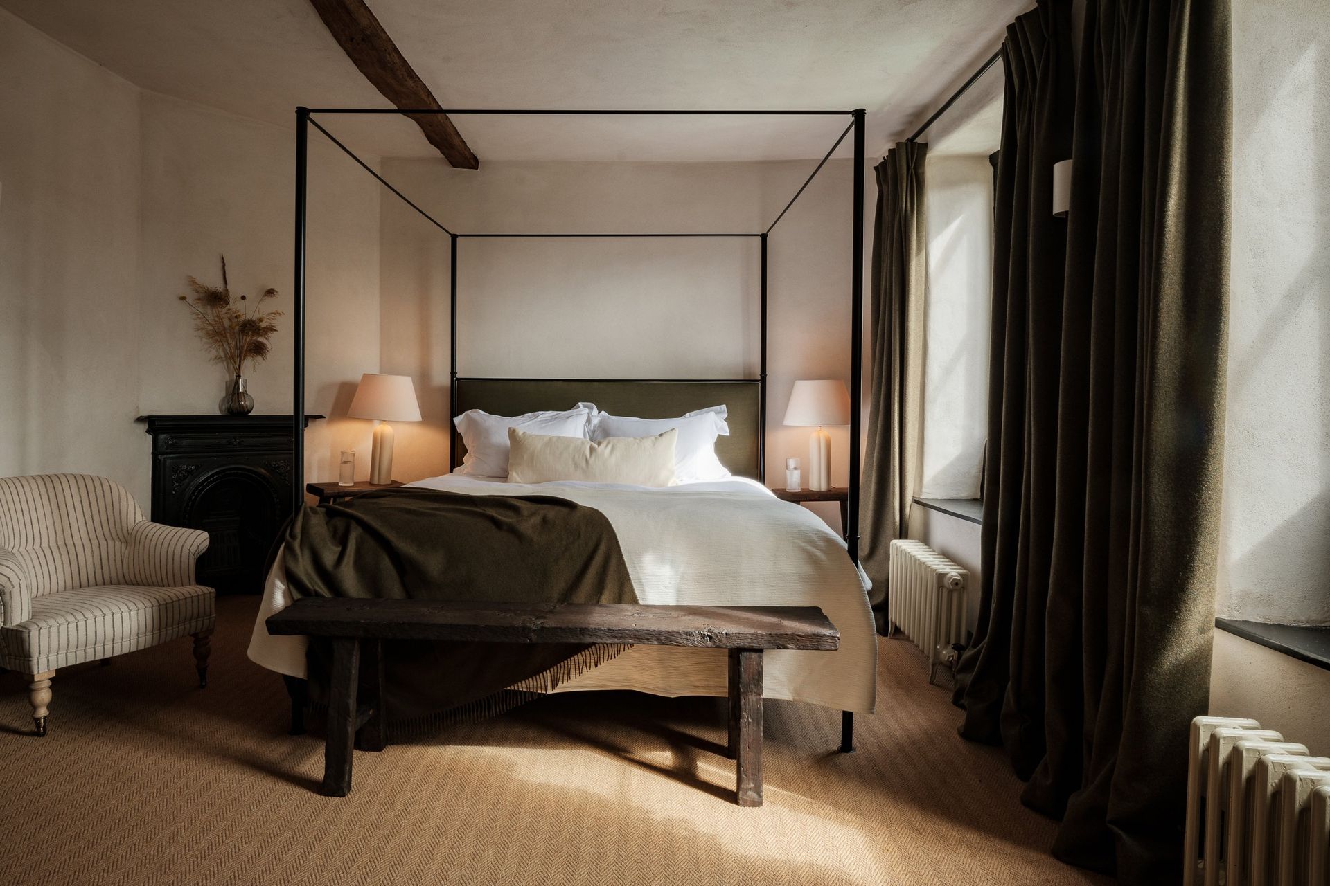 The Bull Charlbury Bedroom