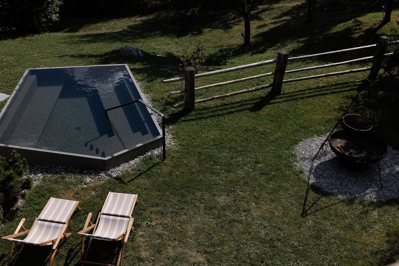 Felder Alpin Cold plunge with fire pit