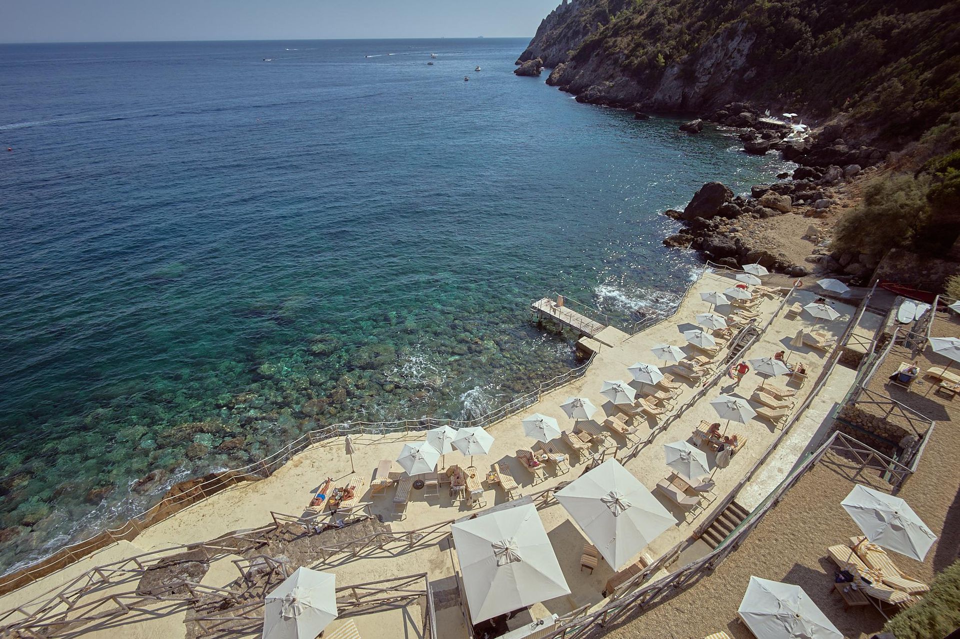 Hotel Il Pellicano private bay