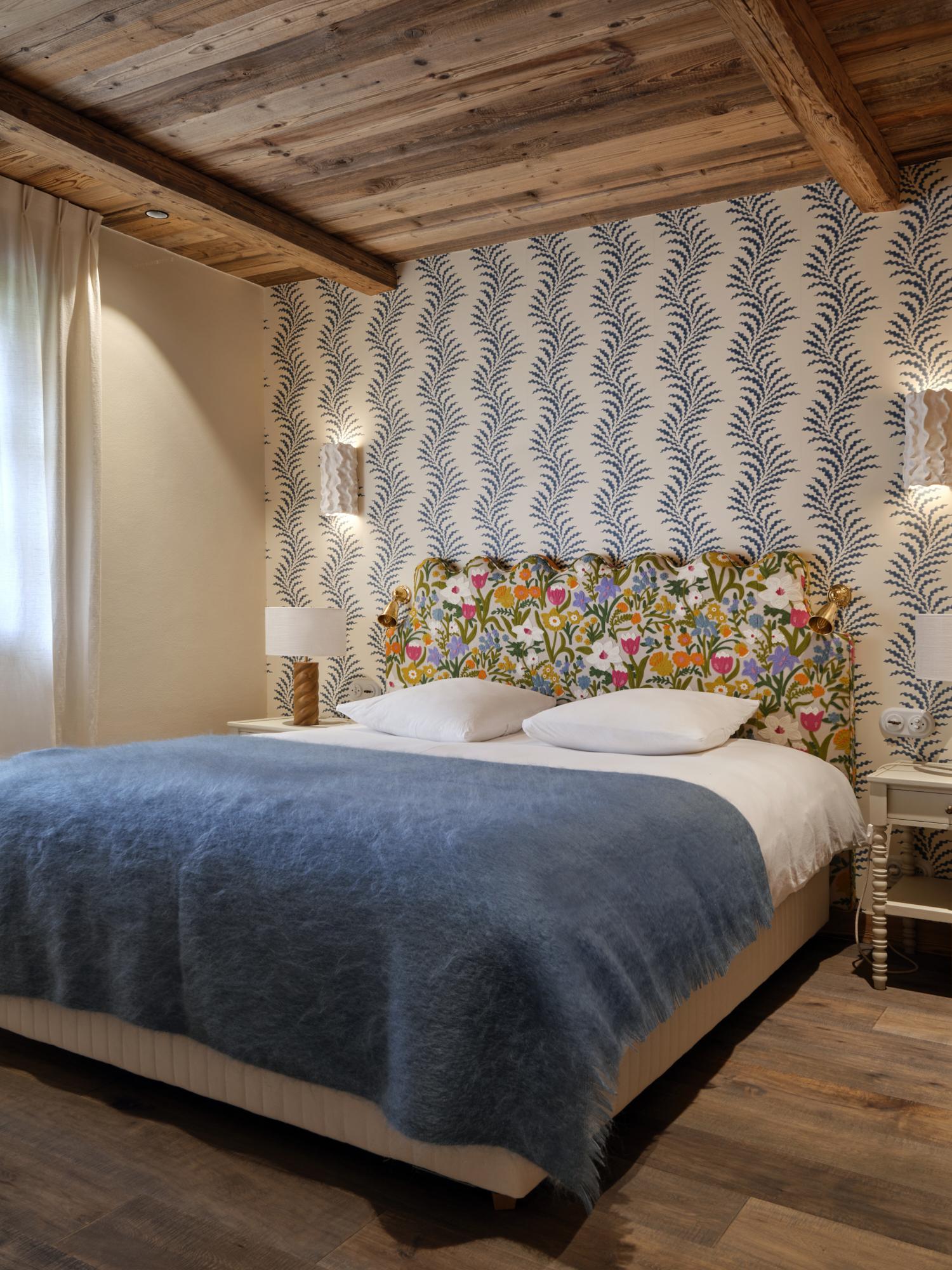 La ferme d'alpage flowery patterns
