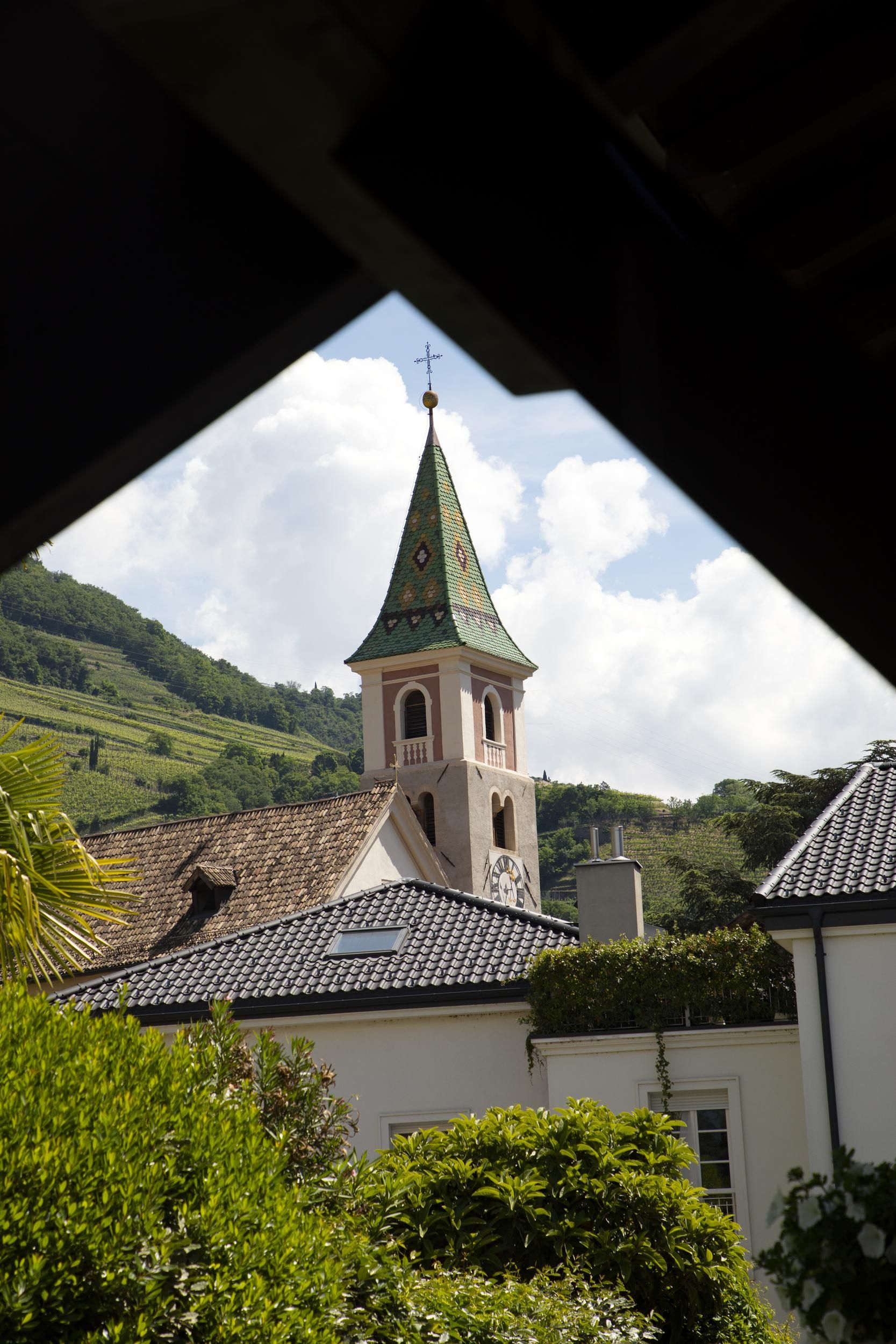 Magdalener Hof church views