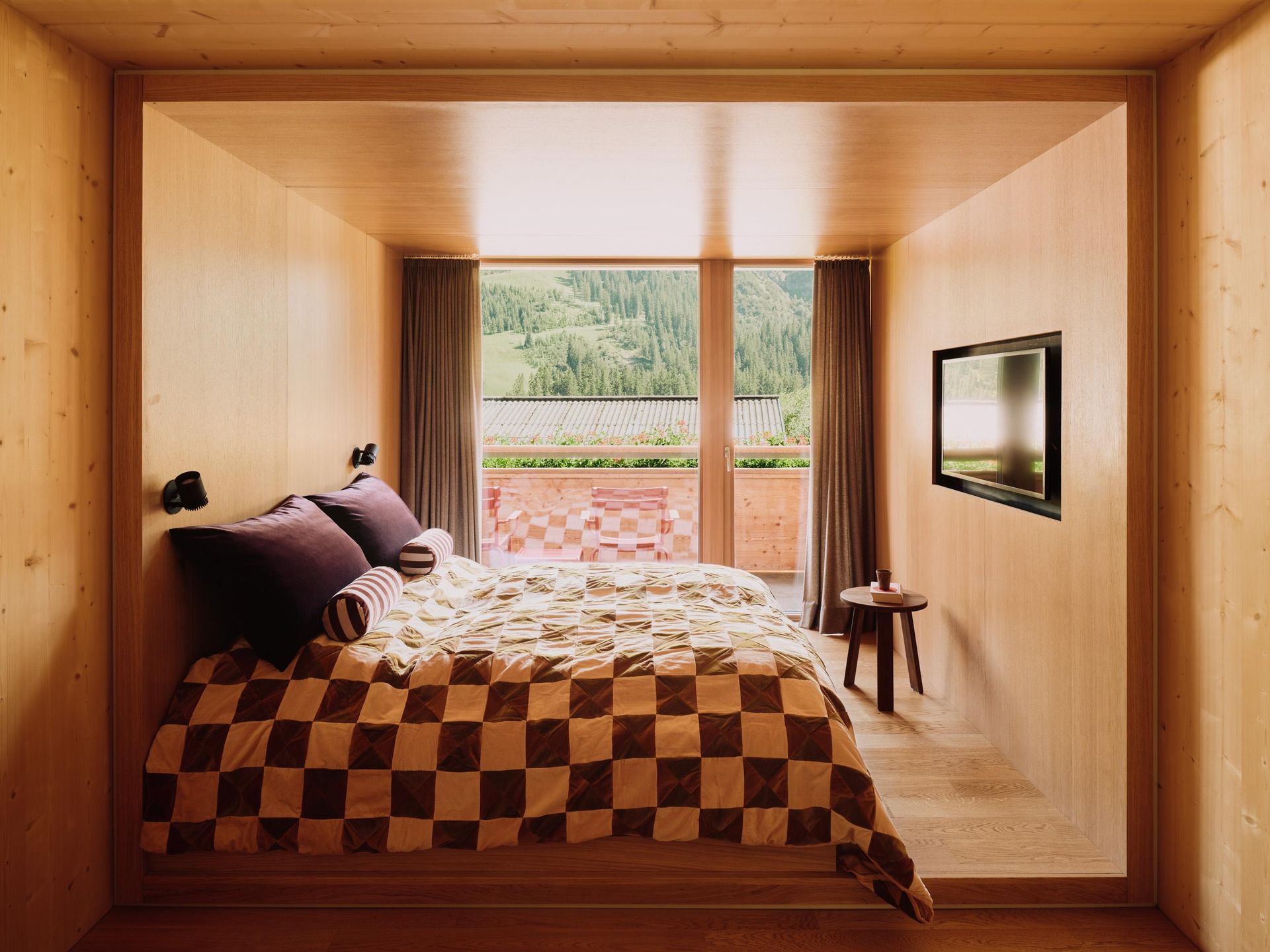 Rote wand Summer. Room 2025