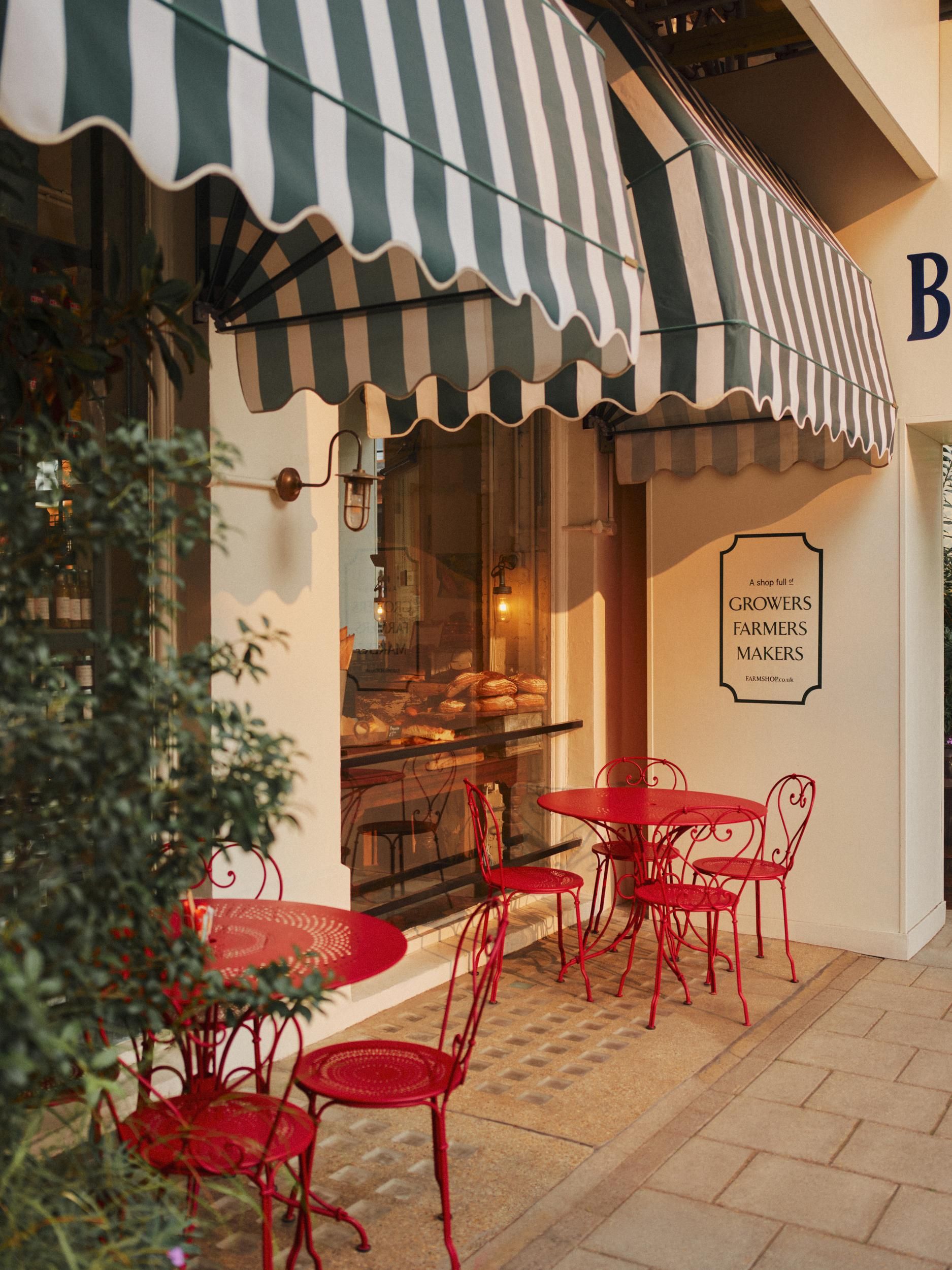 A Guide To London's Mount Street Neighbourhood