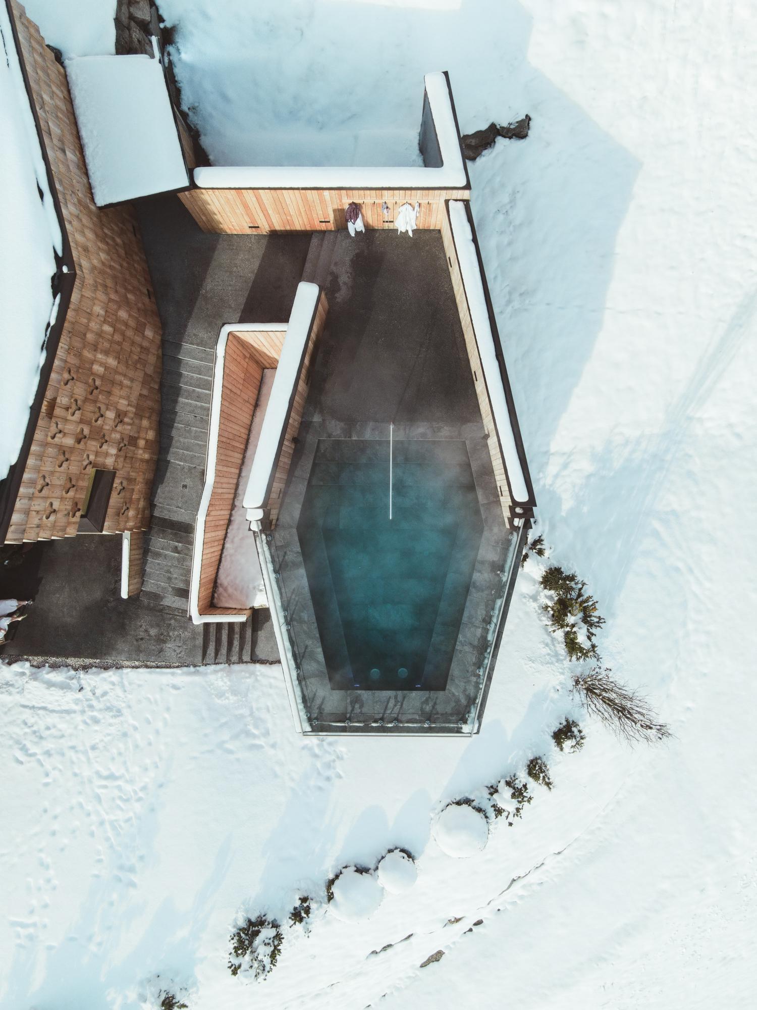 Naturhotel Leitlhof swimming pool airview
