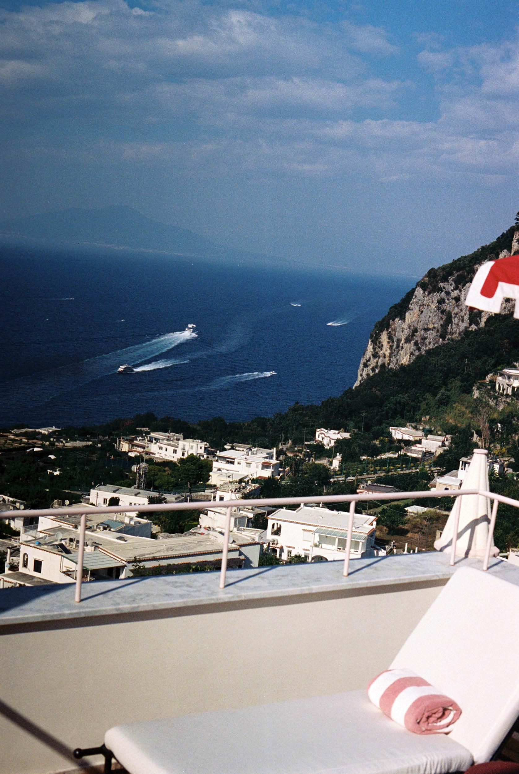 Il Capri Hotel_Terrace with Sun Lounger and sea view