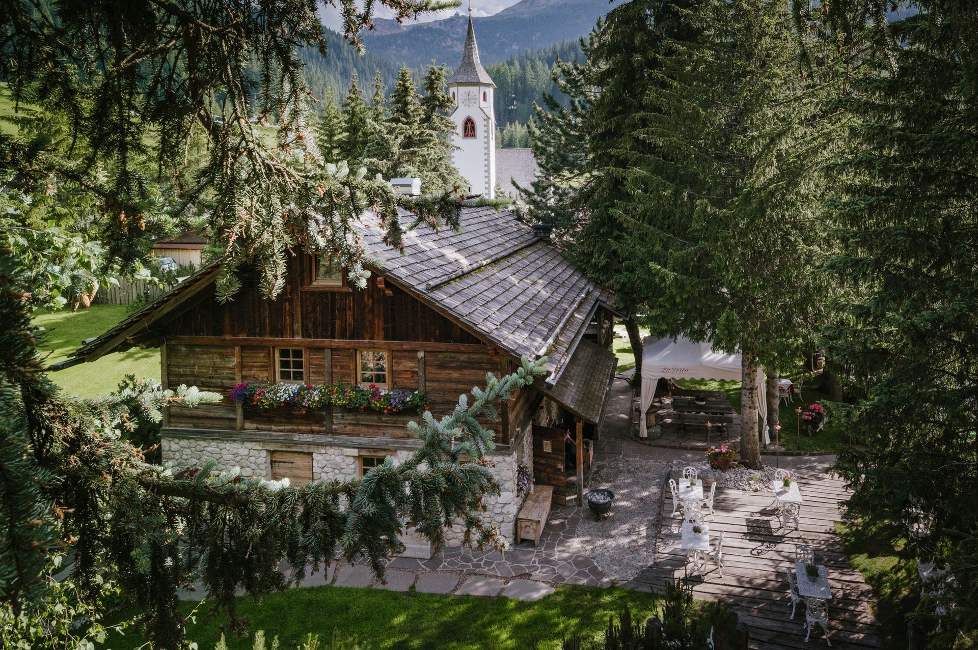 La Perla_Nov_22_1