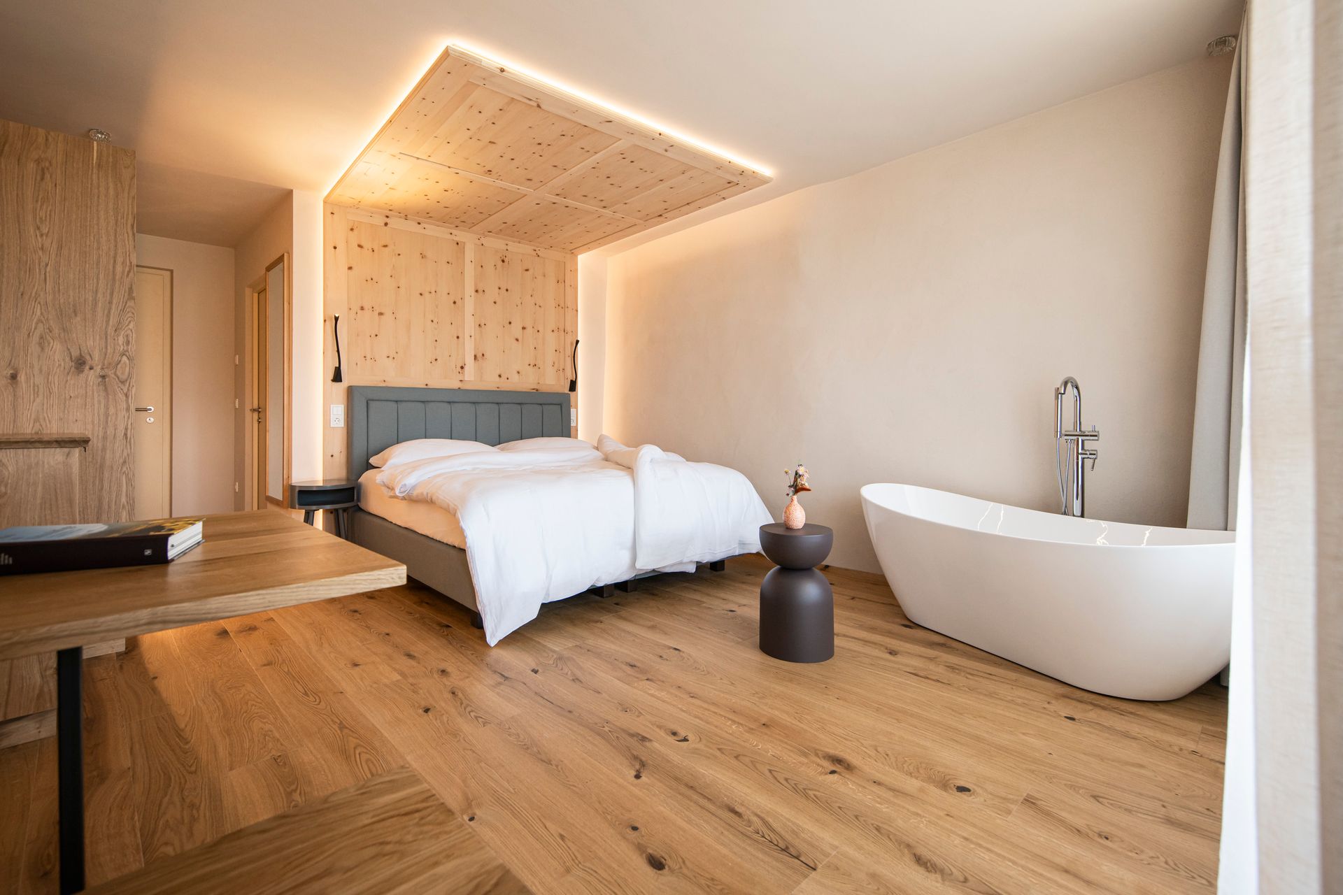 Essa Suites - Image 2