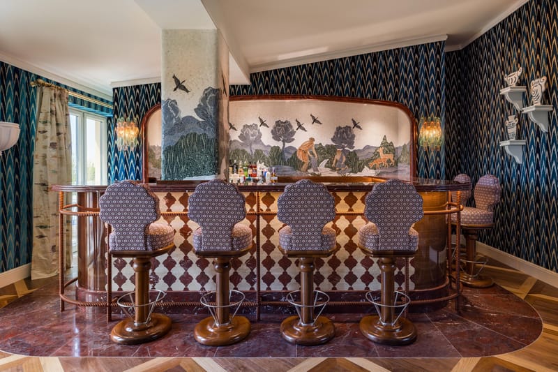 Casa Monti bar seats header