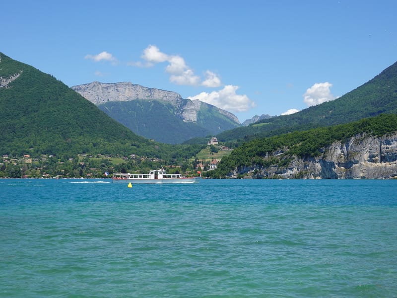 The Alpine Riviera: A 2026 Guide to Lac d’Annecy, Summer’s Hottest Lake