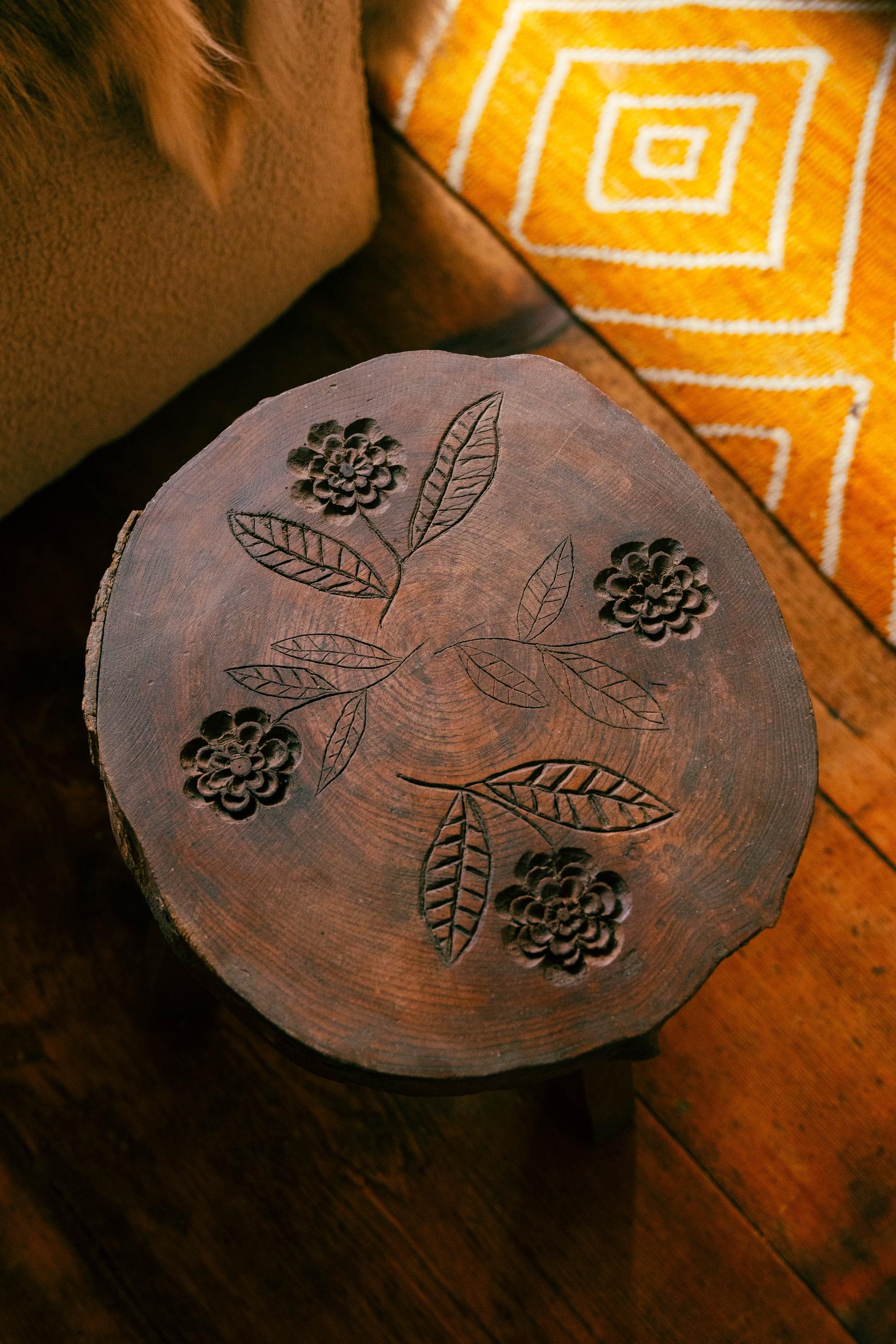 Nils Grubba_Le Chalet Saanen_side table detail