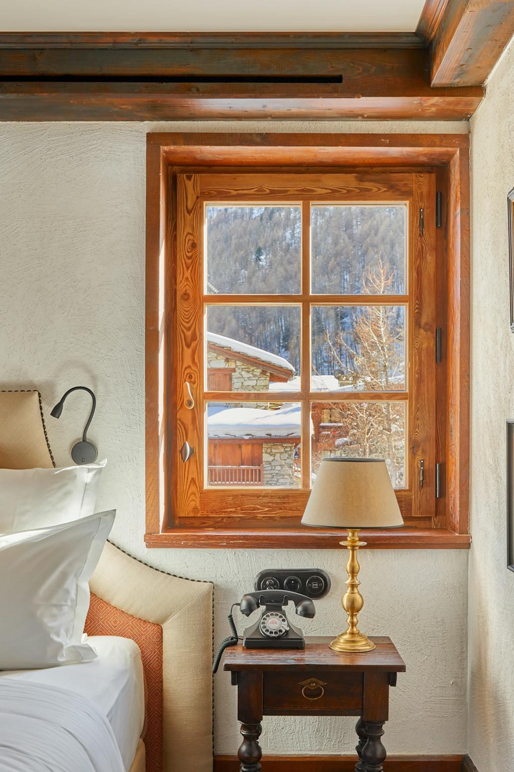 Airelles Val d'Isère elegant room