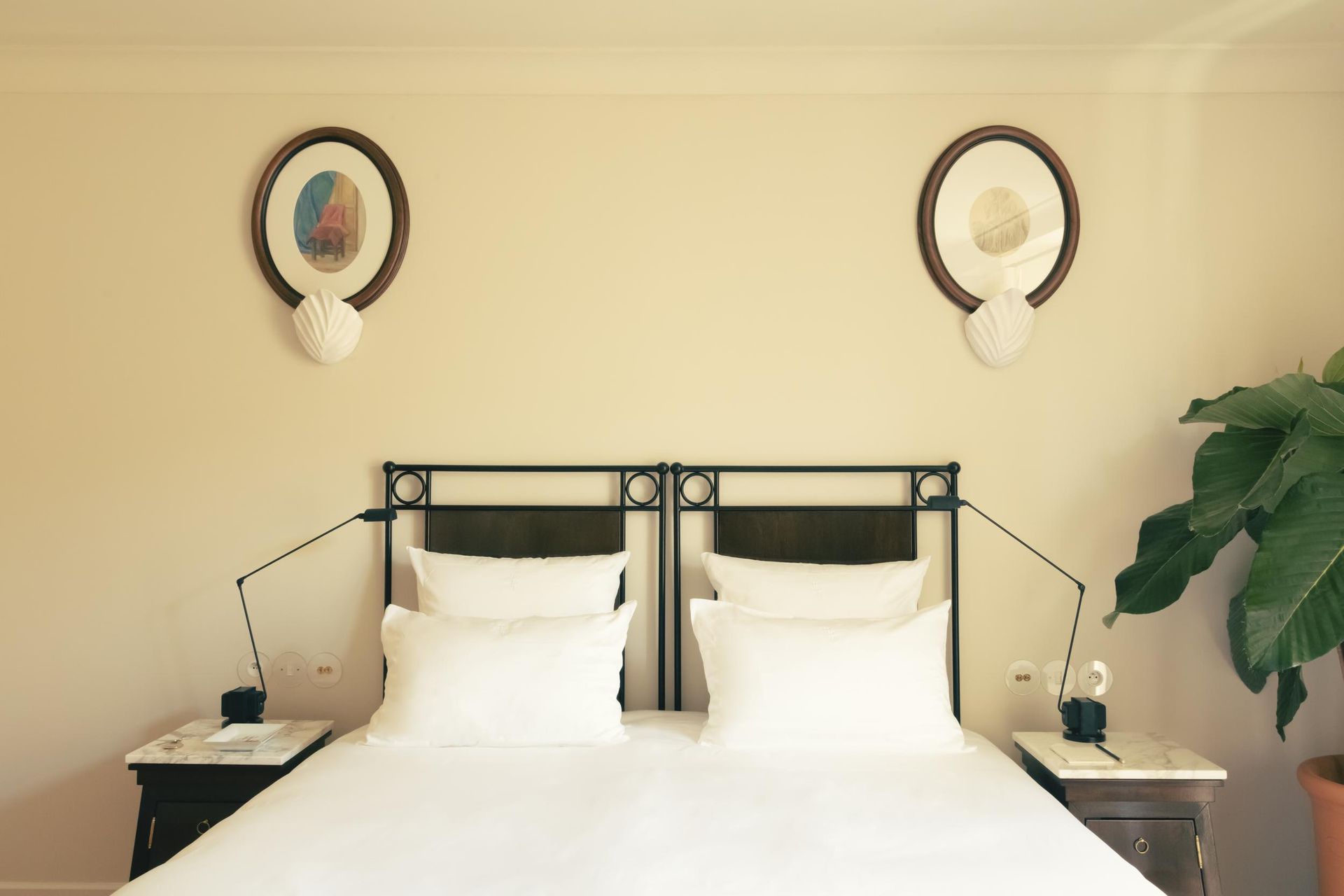 La Ponche double bed