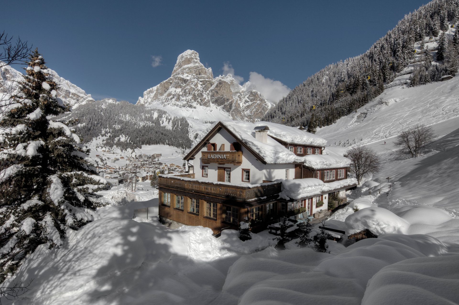 Berghotel Ladinia winter exterior
