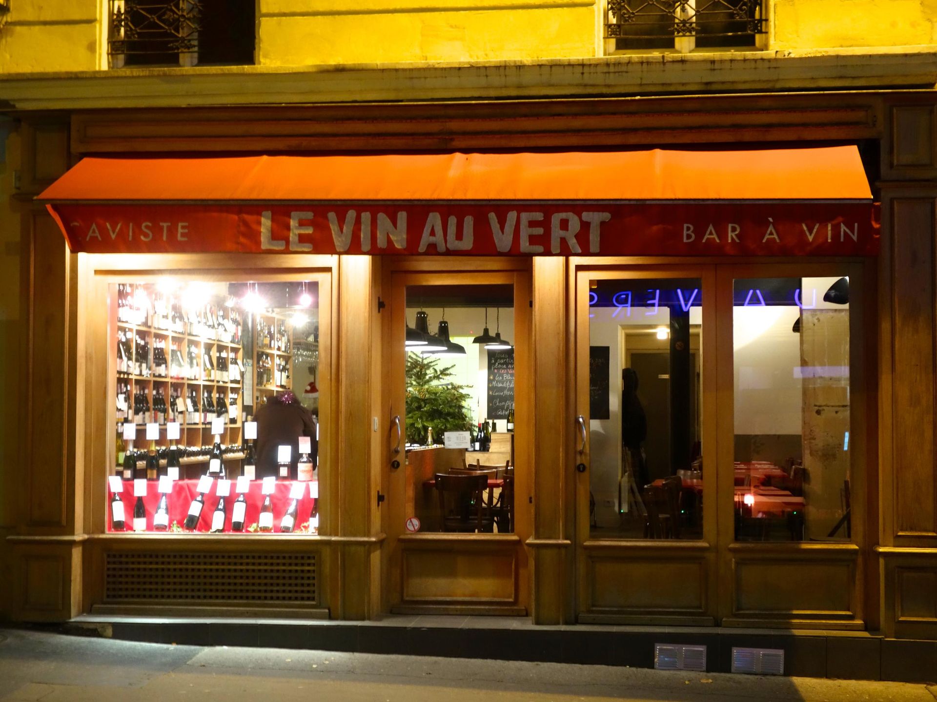 Five Natural Wine Bars In Paris