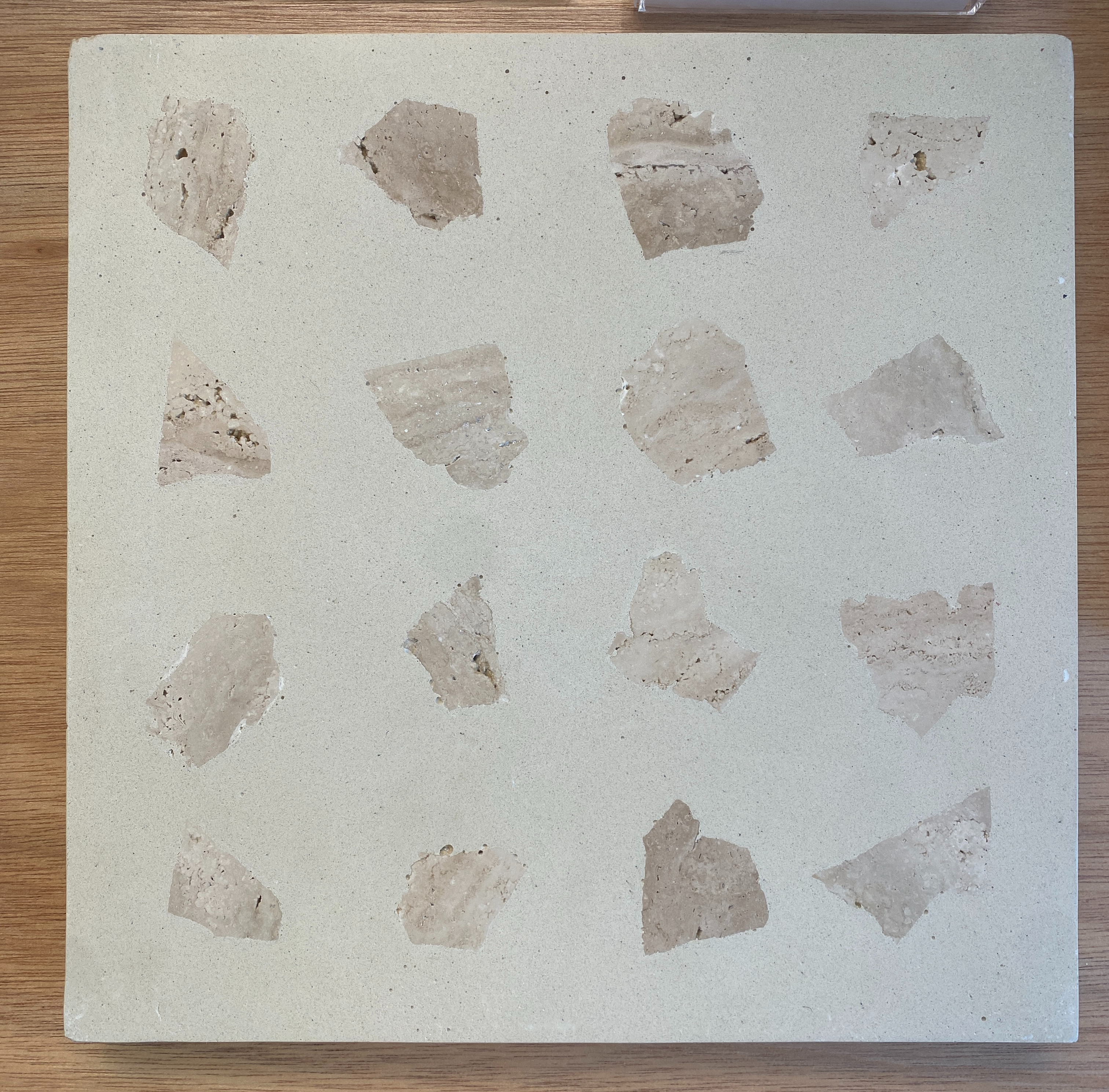 대리석 파편이 박힌 테라조