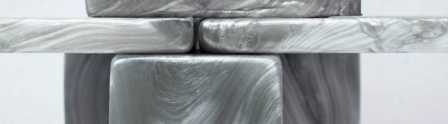 Mother of Pearl Collection, Plasticiet