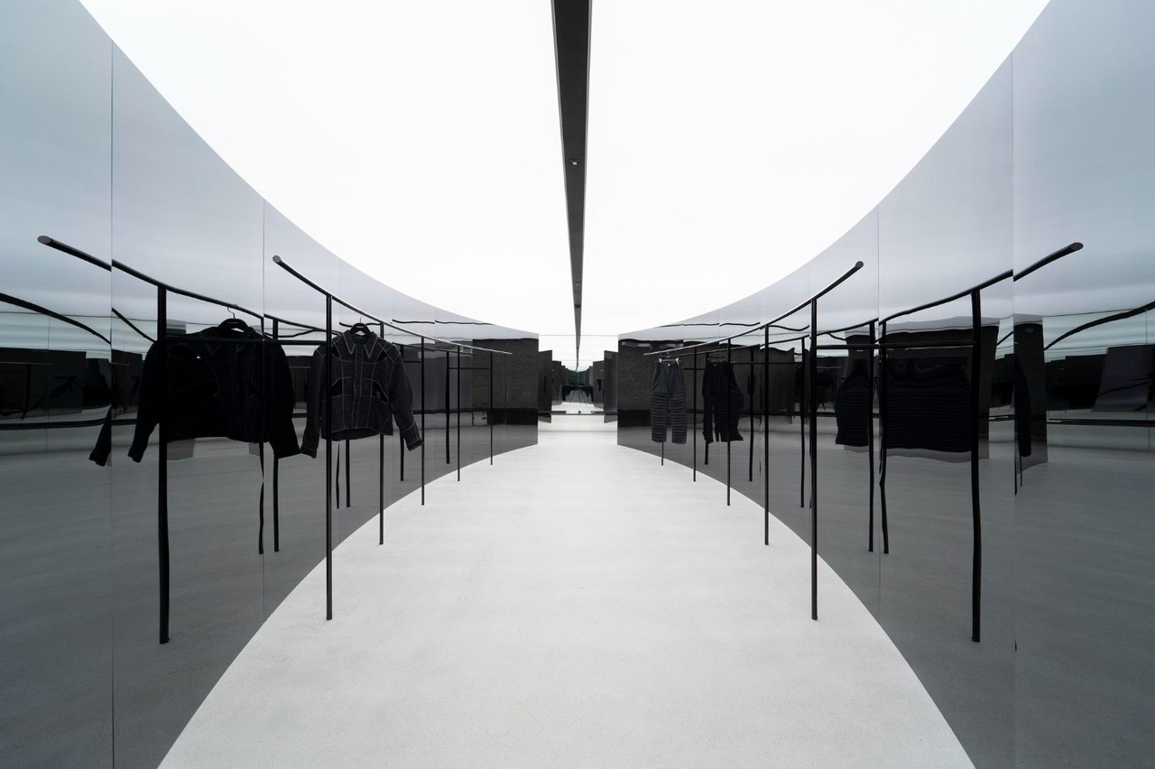 Nomanual Flagship store, HOFFICE